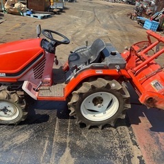 B52トラクターの画像