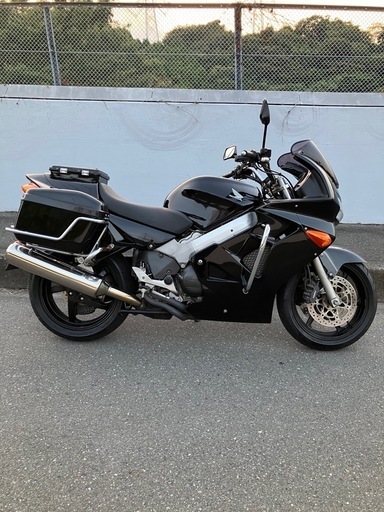 走行少！検R8年6月まで　VFR800 RC46 　黒バイ　黒豹隊　白バイ　交機 走行少！検R8年6月までVFR800 RC46 黒バイ黒豹隊白バイ交機 (四角い