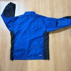 asics ウィンドブレーカ薄手上下の画像