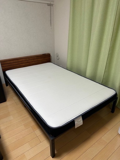 セミダブルベッド(マットレス付き)