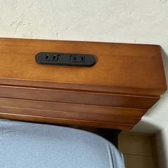 セミダブルベッド(マットレス付き)の画像