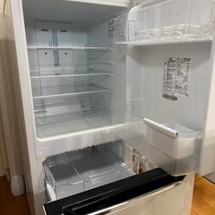 中古 冷蔵庫 一人暮らしHisense  130Lの画像