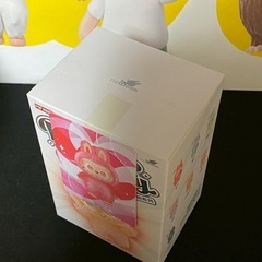 ラブブ♡LABUBU 赤
の画像