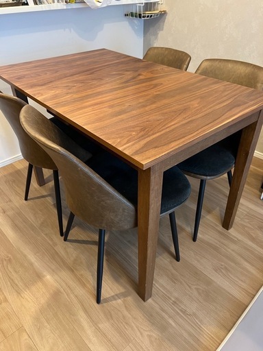 伸縮ダイニングテーブル、椅子×4脚