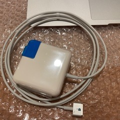 【⭐︎最終価格⭐︎早い者勝ちセール】MacBook Air 13インチ Early 2015 i5/8GB 充電器付 バッテリー難ありの画像