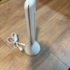 スリムなデスクライトの画像