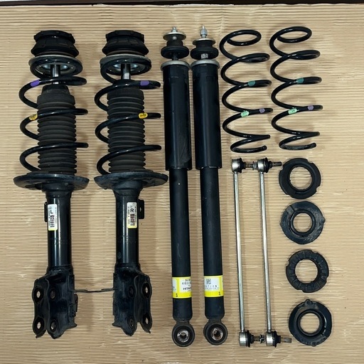 SUZUKI スズキ ZC83S スイフト 純正 サスペンションキット サスセット 1台分 ショックアブソーバー + スプリング 41810-53R00(1A18668-B) 41610-53R00(1A18668-A) 41810-53R00(7G03)