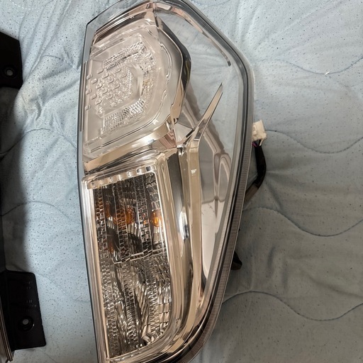 早い物勝ち　デイズルークス ハイウェイスター 純正 テールランプ  B21A