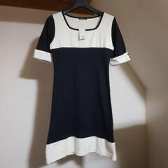 ブラック　ホワイト　半袖　ワンピースの画像