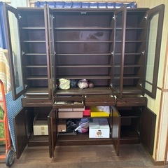 食器棚の画像