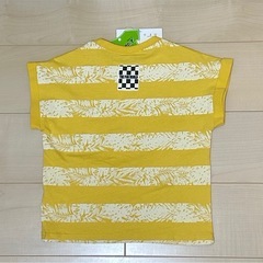 110 新品タグ付　ジンベイザメの仕掛けTシャツの画像