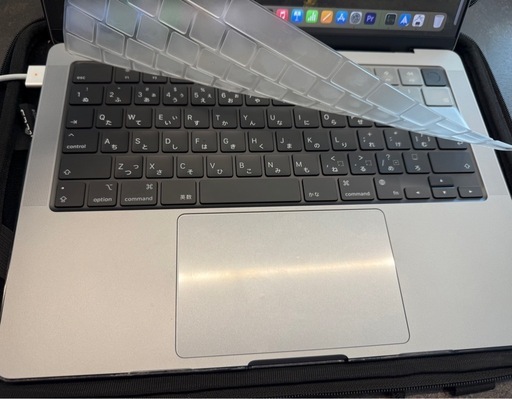 MacBook Pro シルバー 箱充電ケーブル付き