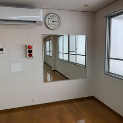 次回は１０月２５日（土）１５時〜１８時で練習予定！初回は見学、体験は無料で受付中！西成区岸里会館（老人憩の家）で室内練習ミット打ち！大阪でムエタイ、キックボクシング、ボクシング運動オフ会第３部の画像