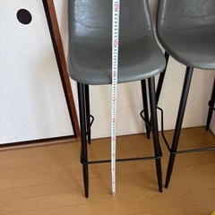 背の高い椅子　カウンターチェア　　
2脚の画像