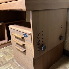 デスク付き本棚の画像