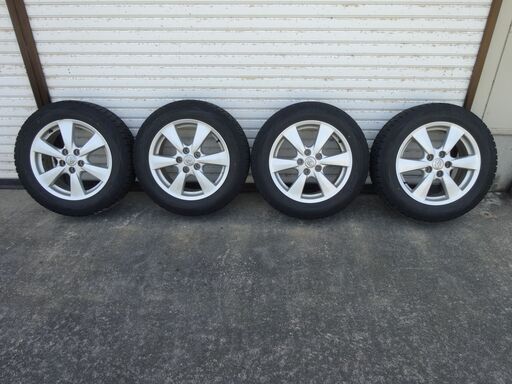 冬タイヤ エスティマ ハイブリッド（AHR20W）で使用・純正アルミホイール(平面座)・スタッドレスタイヤ、ダンロップWINTER MAXX４本・215/60R17