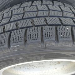 冬タイヤ エスティマ ハイブリッド（AHR20W）で使用・純正アルミホイール(平面座)・スタッドレスタイヤ、ダンロップWINTER MAXX４本・215/60R17の画像
