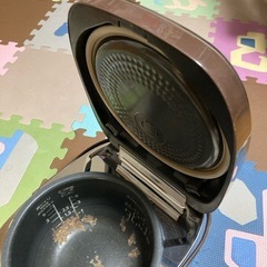 【釜塗装剥がれあり】Panasonic 炊飯器 SR-HX10E1の画像