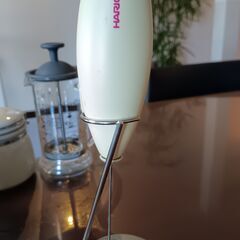 Hario（ハリオ）ミルク泡立て器、ミルクフォーマー、蓋つき瓶３個セット（未使用）のセットの画像
