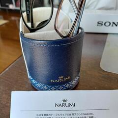 NARUMIメガネスタンドの画像