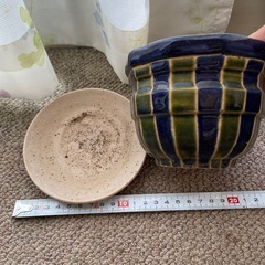 陶器の植木鉢の画像
