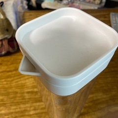 横向きOK冷蔵庫用水筒の画像