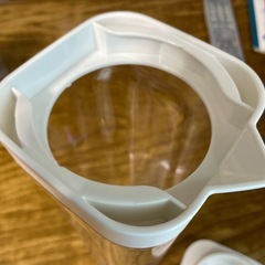 横向きOK冷蔵庫用水筒の画像
