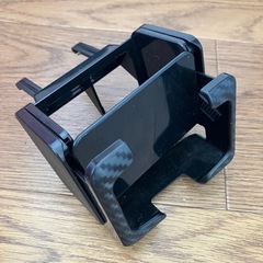 車のスマホホルダーの画像