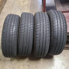 アクア純正タイヤホイールの画像