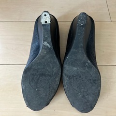 トリーバーチパンプスの画像