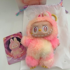 ラブブ　THE MONSTERS Big into Energy LOYALTYの画像