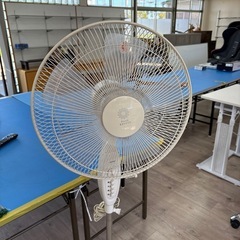 トヨトミ製  スタンド型扇風機  2015年製  ファン幅40cmの画像