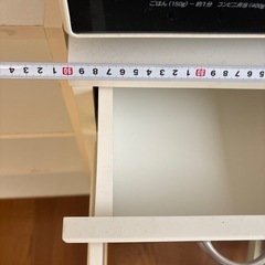 食器棚の画像