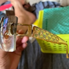 02 サングラスの画像