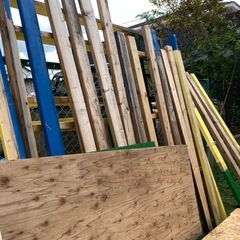 DIY小屋解体ででた木材各種の画像