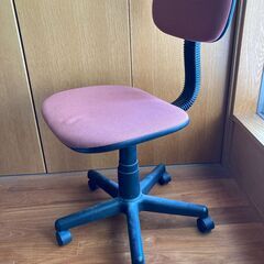 学習用のイス（美品）の画像