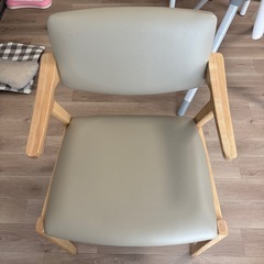 北欧系デザインダイニングチェア2脚の画像