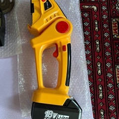 取引決定済　充電式　芝生バリカンの画像