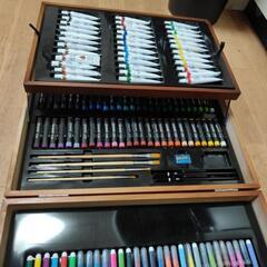 色鉛筆 絵の具セットの画像