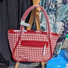 未使用品 赤いバックの画像