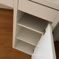 （受渡決まりました）IKEA ミッケ　デスク　　ホワイトの画像