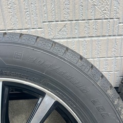 値下げします！205/65r16スタッドレスタイヤの画像