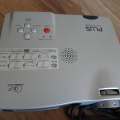 PLUSのポータブルプロジェクター　ジャンク品の画像