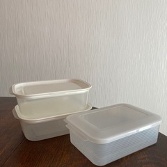 あげます/大きいタッパーウエアの画像