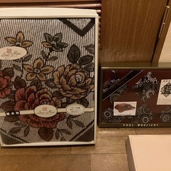 【お譲り】カメラ、三脚、置き時計、こたつソファーカバーなど雑貨類の画像