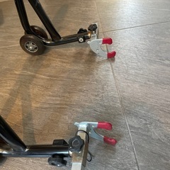 バイクメンテナンススタンドの画像