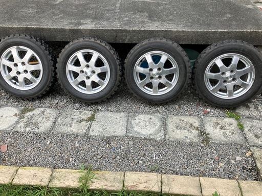 スパイクタイヤ　ホイールのセット4本