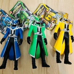 仮面ライダーウィザードフィギュア3体の画像