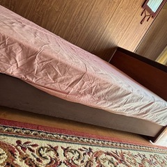 【受け渡し者決定】ちょっと大きめのベッドの画像