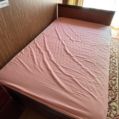 【受け渡し者決定】ちょっと大きめのベッドの画像